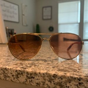 Oakleys Women’s Aviators